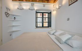 B17 Apartments